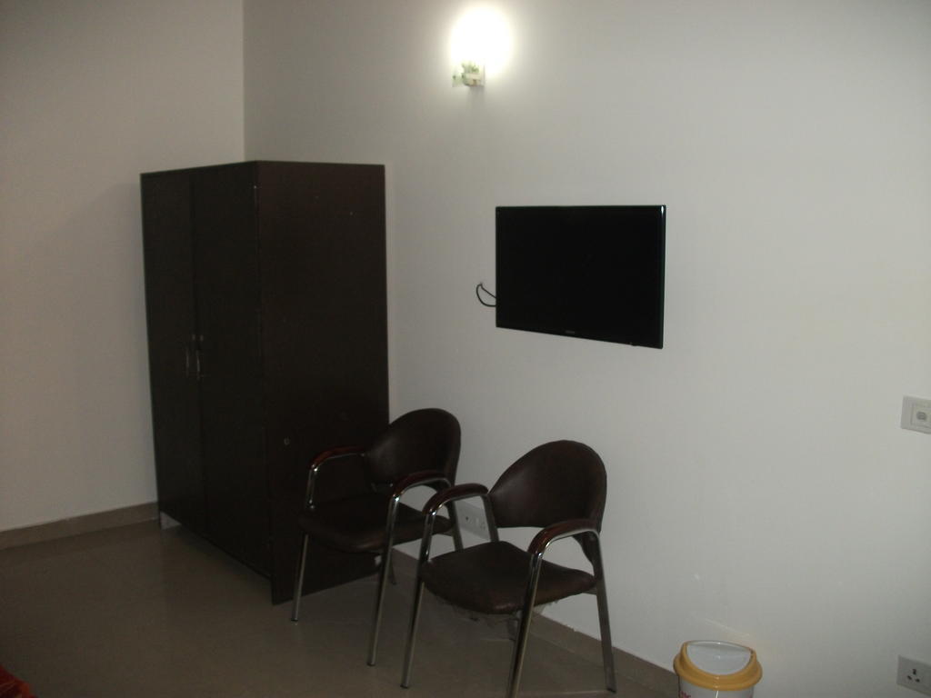 Hotel Shalimar New Delhi Room photo
