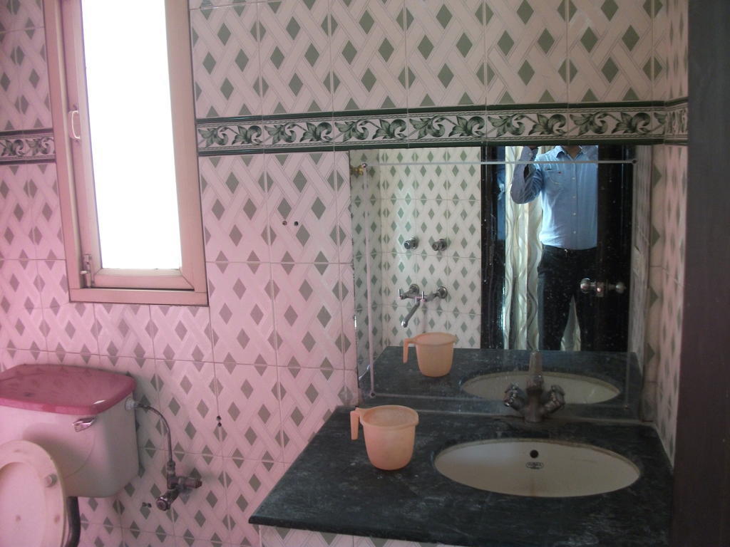 Hotel Shalimar New Delhi Room photo