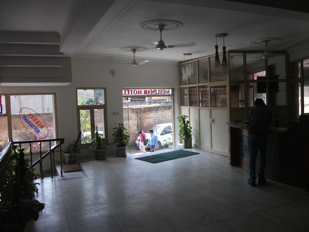 Hotel Shalimar New Delhi Exterior photo
